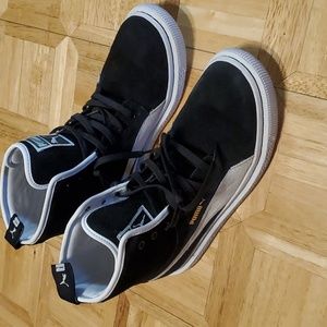 Puma high top sneakers size 8.5